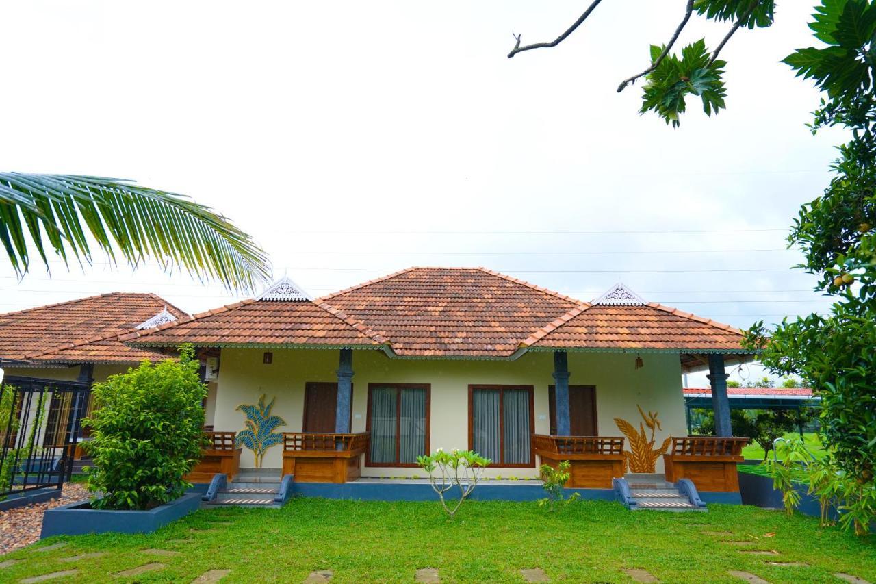 נדומבסרי Kottackal Nature Inn מראה חיצוני תמונה