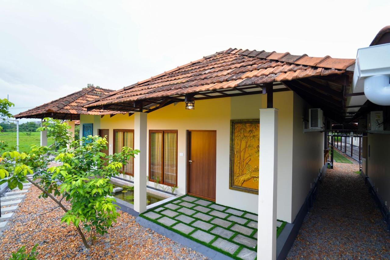 נדומבסרי Kottackal Nature Inn מראה חיצוני תמונה